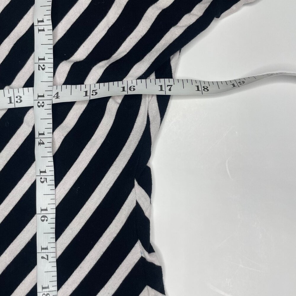 White House Black Market Chevron Stripe 3/4 Sleeve Goth Office Siren Top S - Picture 7 of 12